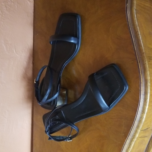 Zara Shoes - Zara Squared Toe Strappy Sandals